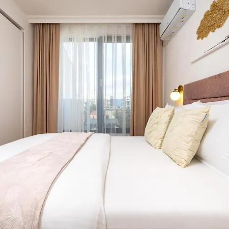 아파트 Stylish Escape 1bd In 플로브디프